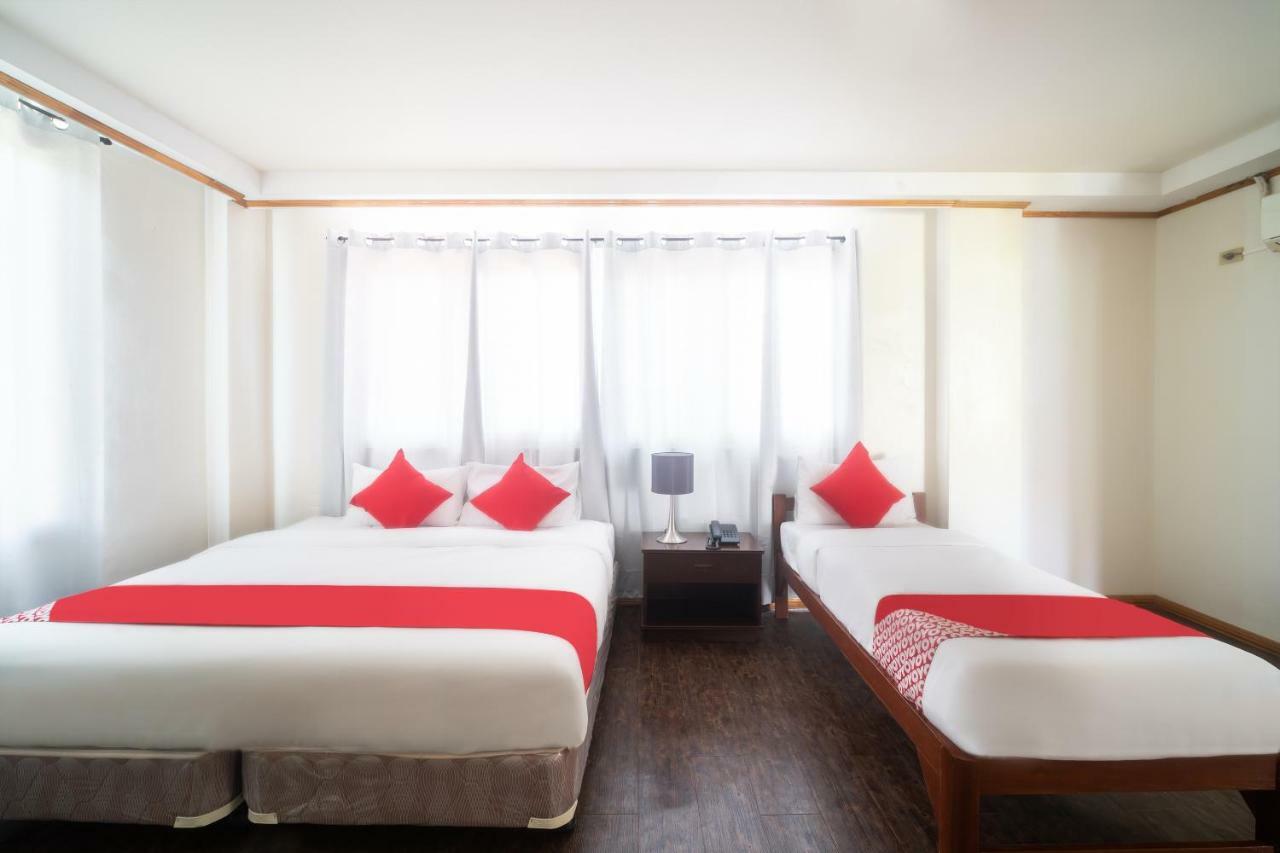 Oyo 162 The West Inn Davao Экстерьер фото