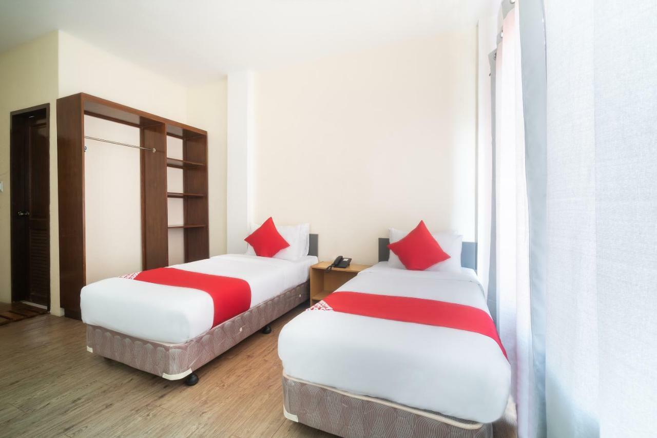Oyo 162 The West Inn Davao Экстерьер фото